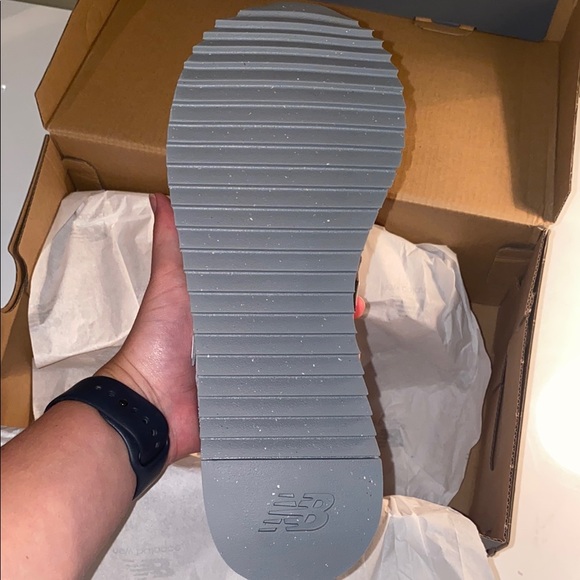 New Balance 574+ grey sneakers size 8.5 - Picture 4 of 10